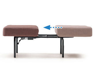 スリーパーラウンジ 背を前に移動